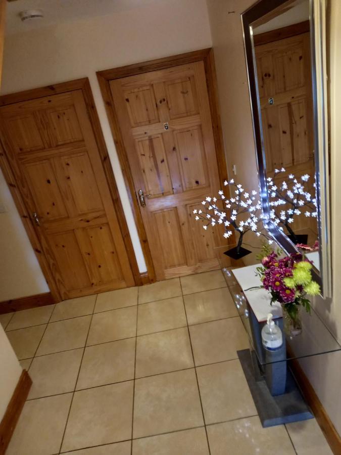 A New U Country Cottage Clynacartan Extérieur photo