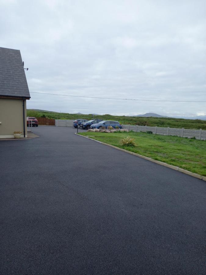 A New U Country Cottage Clynacartan Extérieur photo