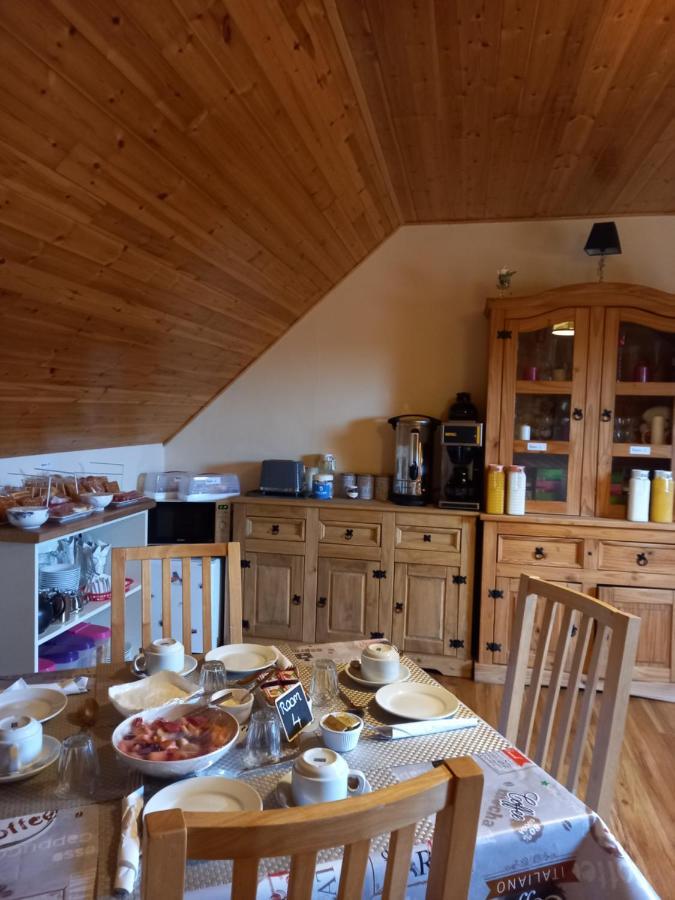 A New U Country Cottage Clynacartan Extérieur photo