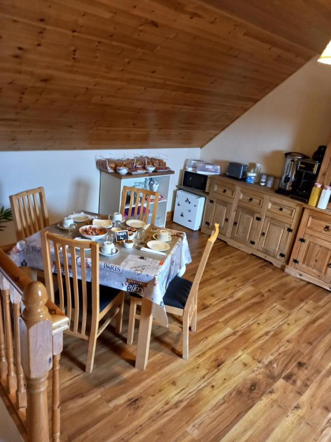 A New U Country Cottage Clynacartan Extérieur photo