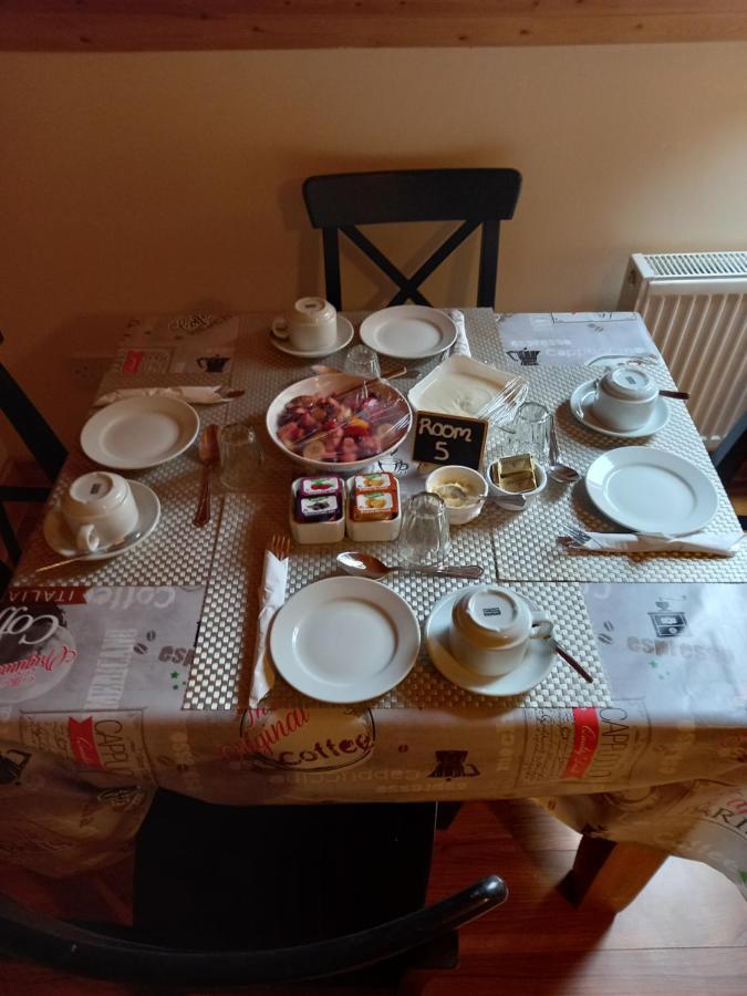 A New U Country Cottage Clynacartan Extérieur photo